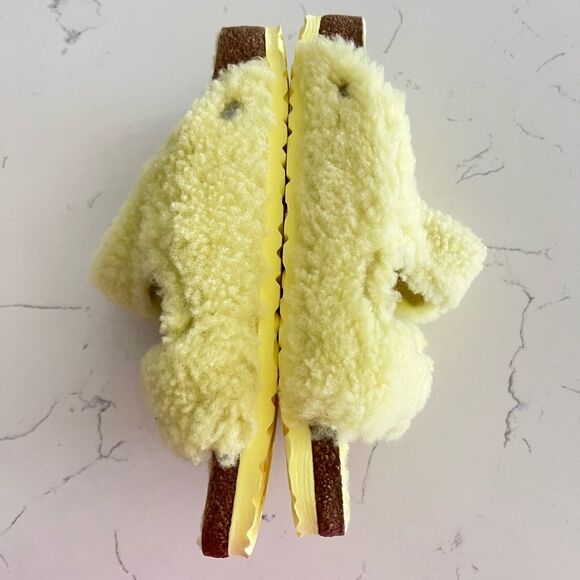 Birkenstock Big Buckle Shearling Sandals in Soft Yellow Size 8 - Picture 2 of 5